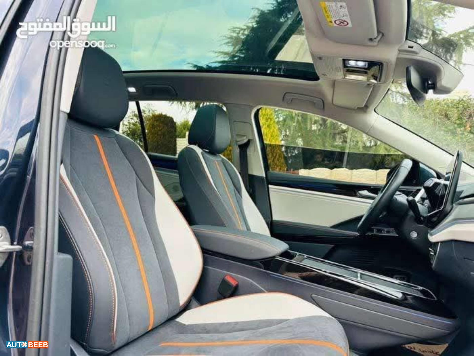 فولكس فاجن ID 6 2022