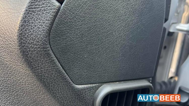 Mercedes Benz E200 2003