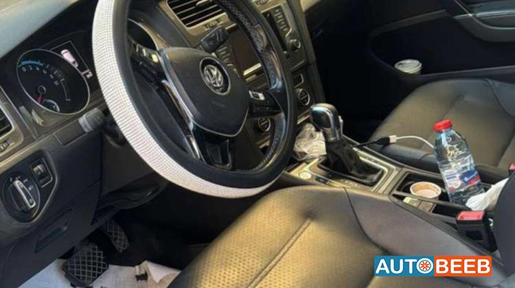 فولكس فاجن E-جولف 2015