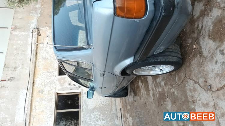 بي ام دبليو 318 1990