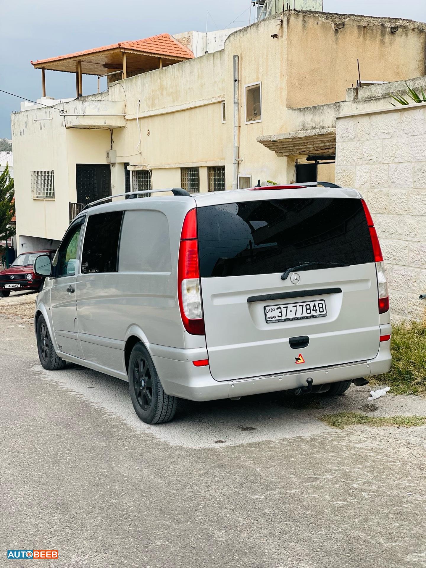 ميني فان مرسيدس بنز 2009