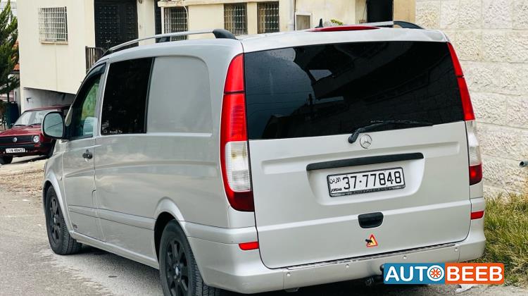 ميني فان مرسيدس بنز 2009