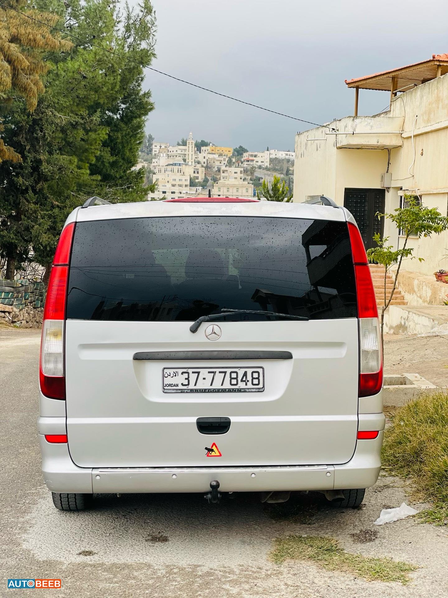 ميني فان مرسيدس بنز 2009