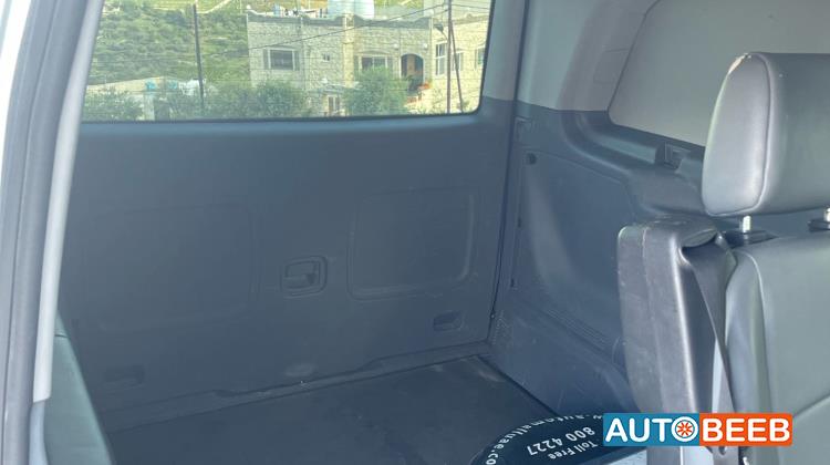 ميني فان مرسيدس بنز 2009