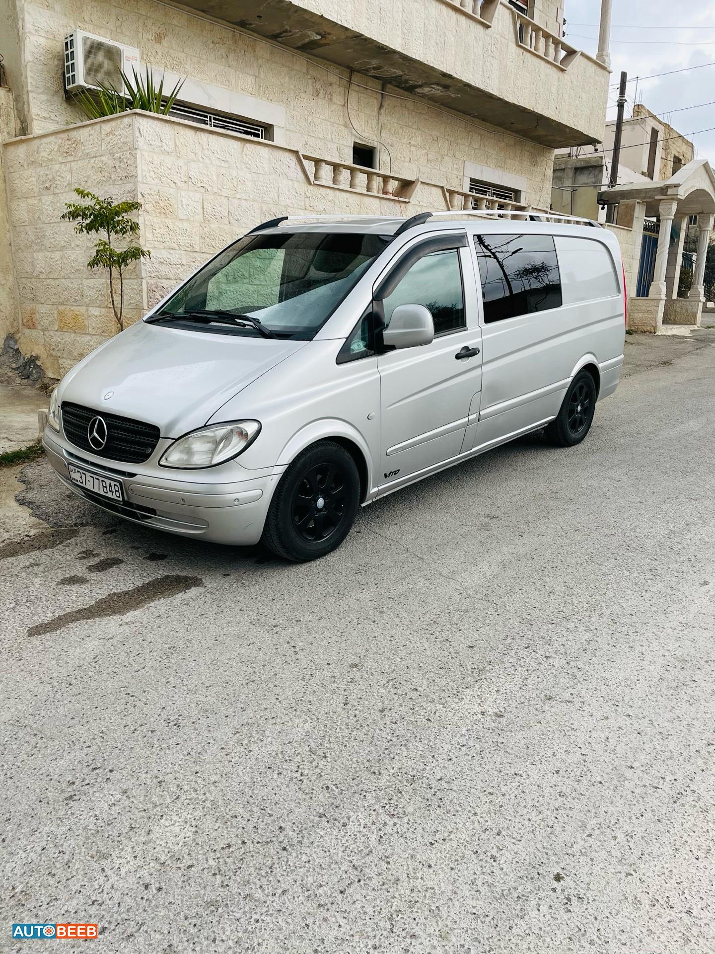 ميني فان مرسيدس بنز 2009