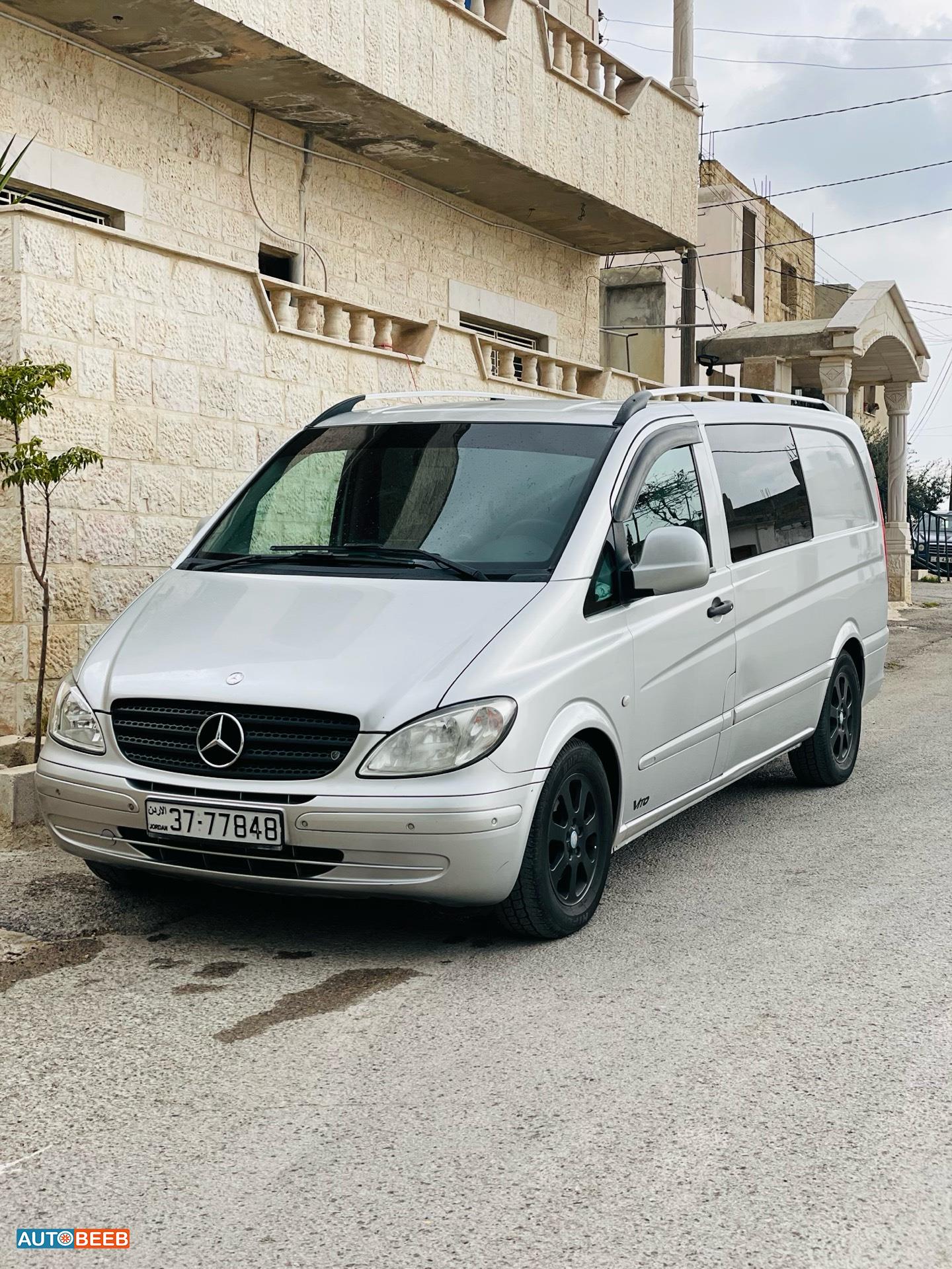 ميني فان مرسيدس بنز 2009