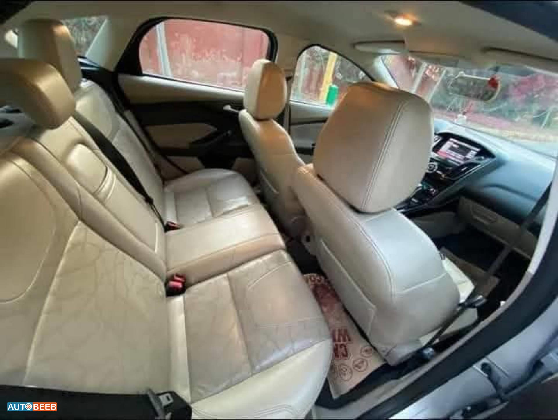 فورد فوكس 2014