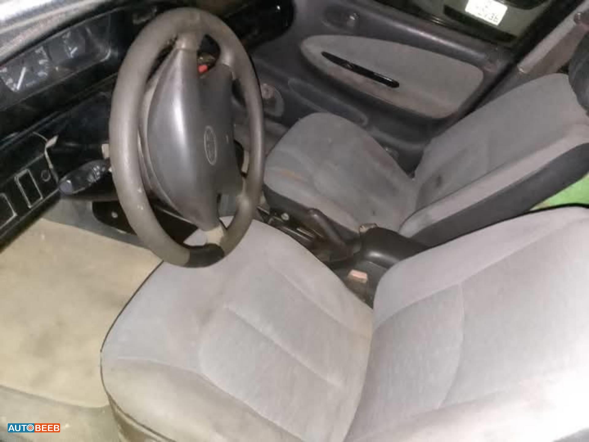 كيا سيفيا 1995