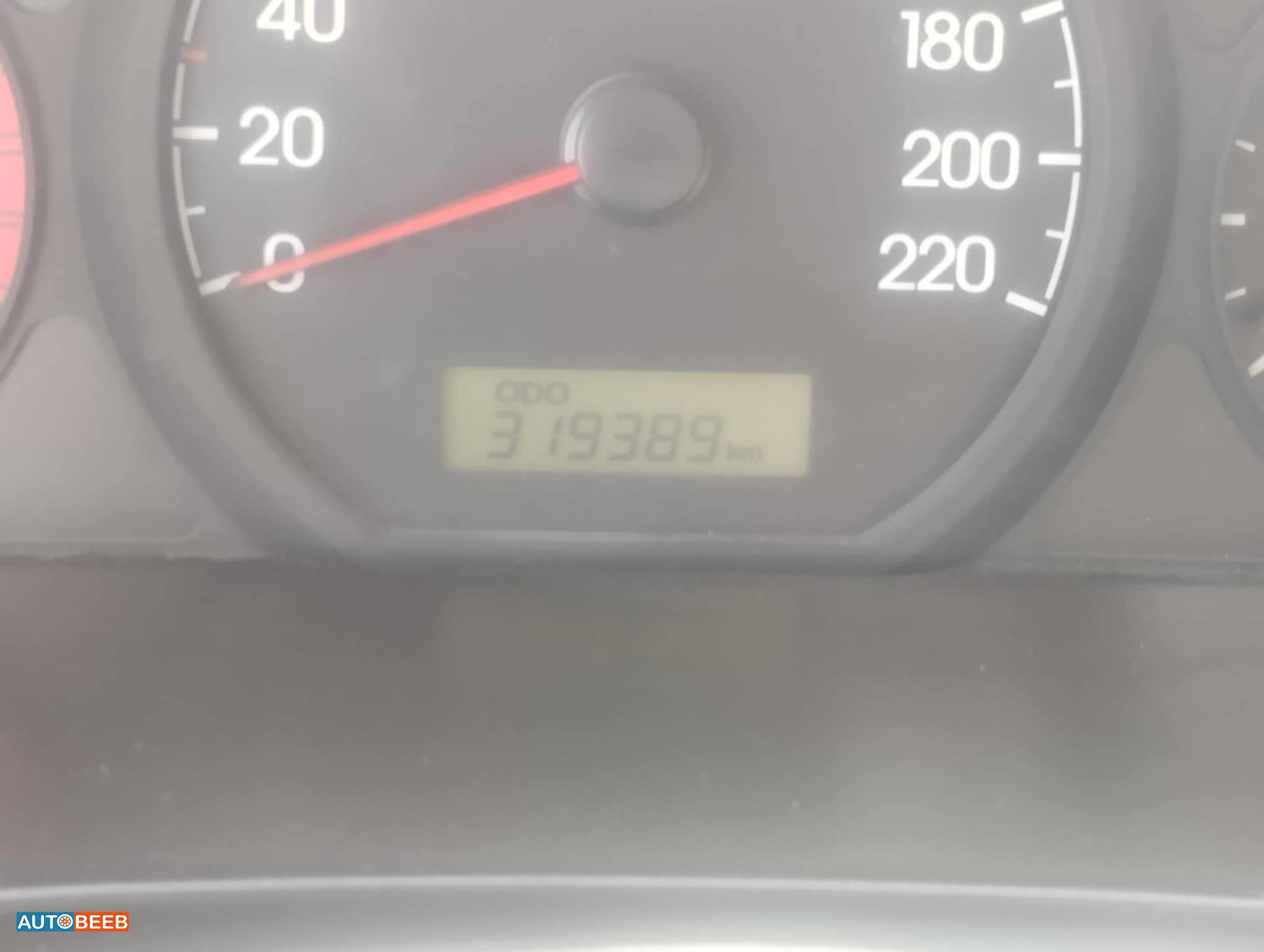 Minivan Hyundai 2013