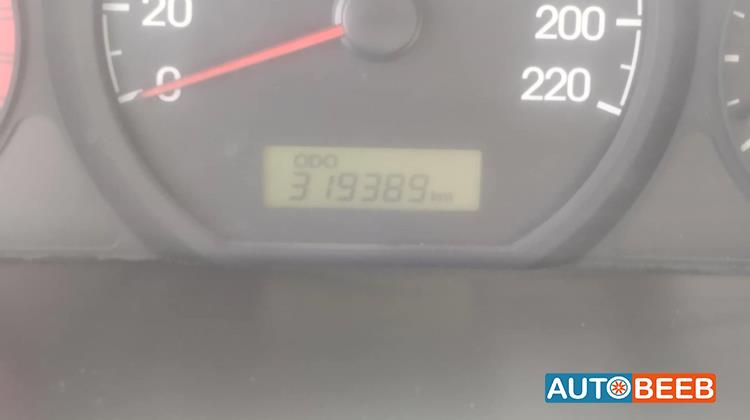 Minivan Hyundai 2013