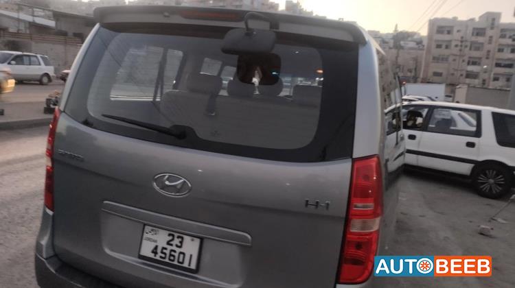 Minivan Hyundai 2013