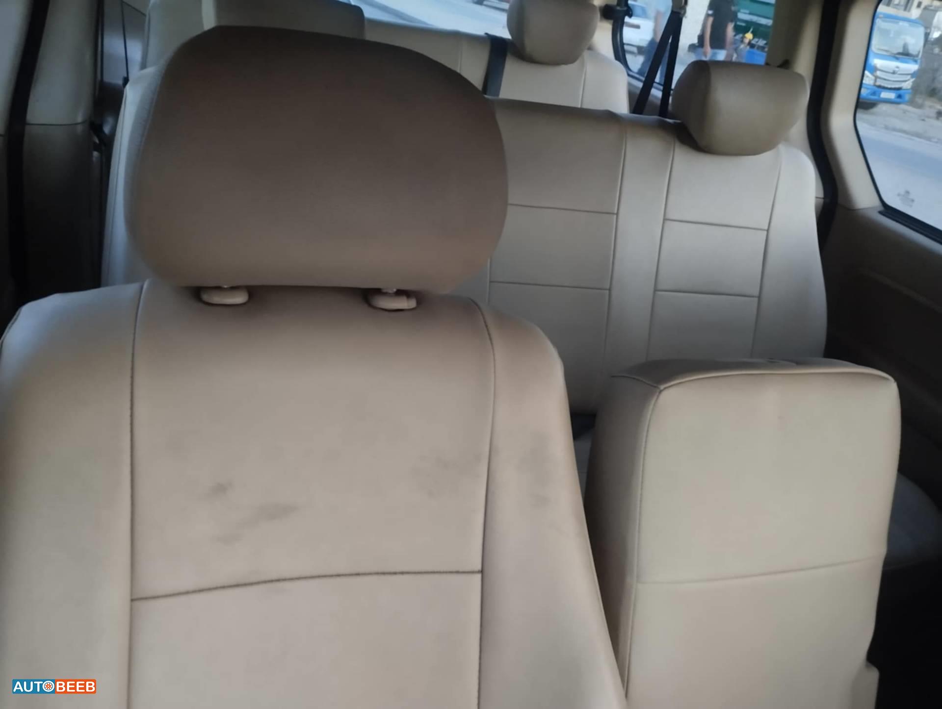 Minivan Hyundai 2013