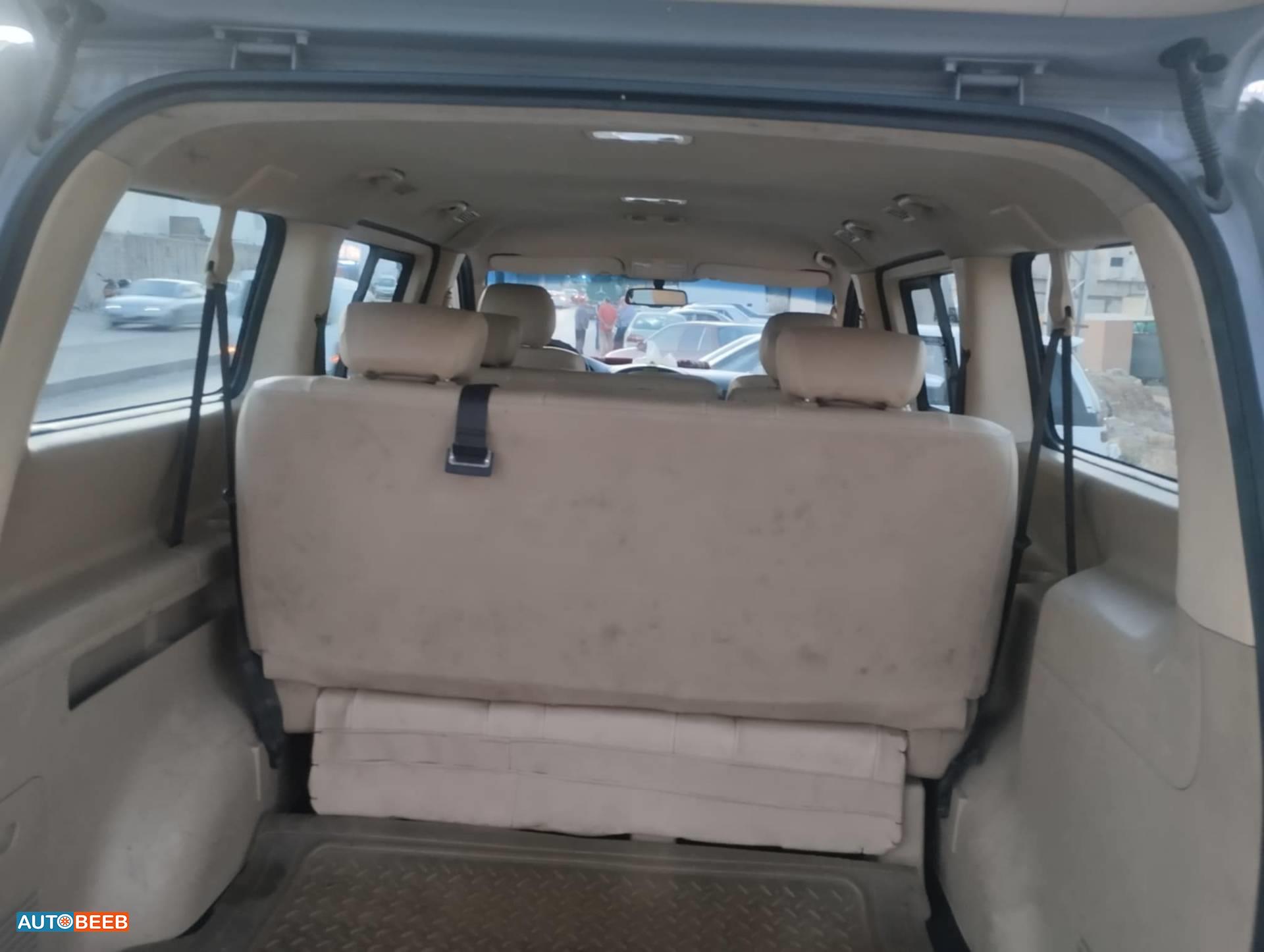 Minivan Hyundai 2013