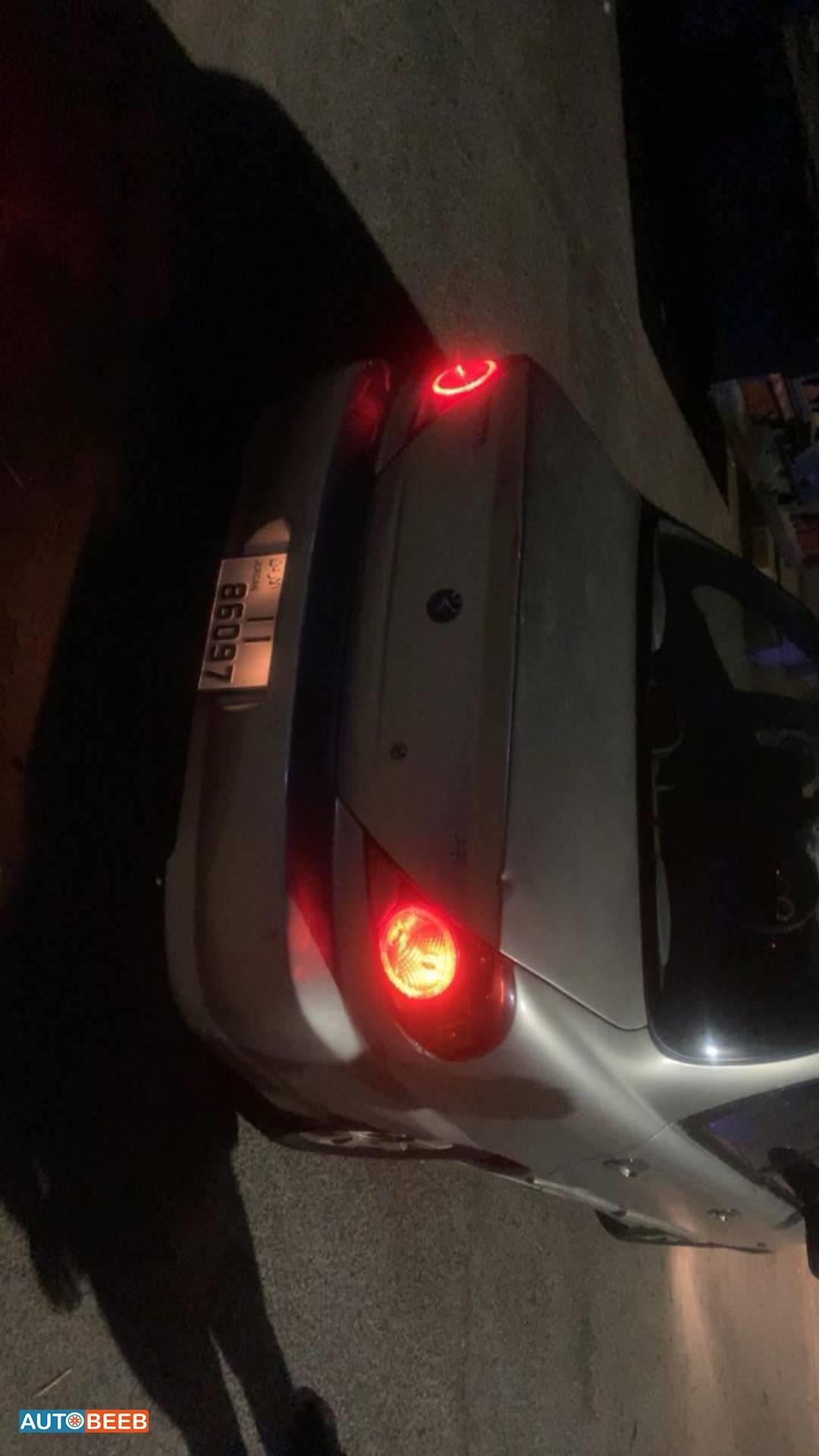 كيا سبكترا 2001