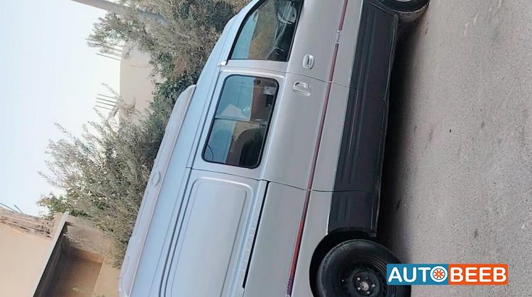 ميني باص هيونداي 2003