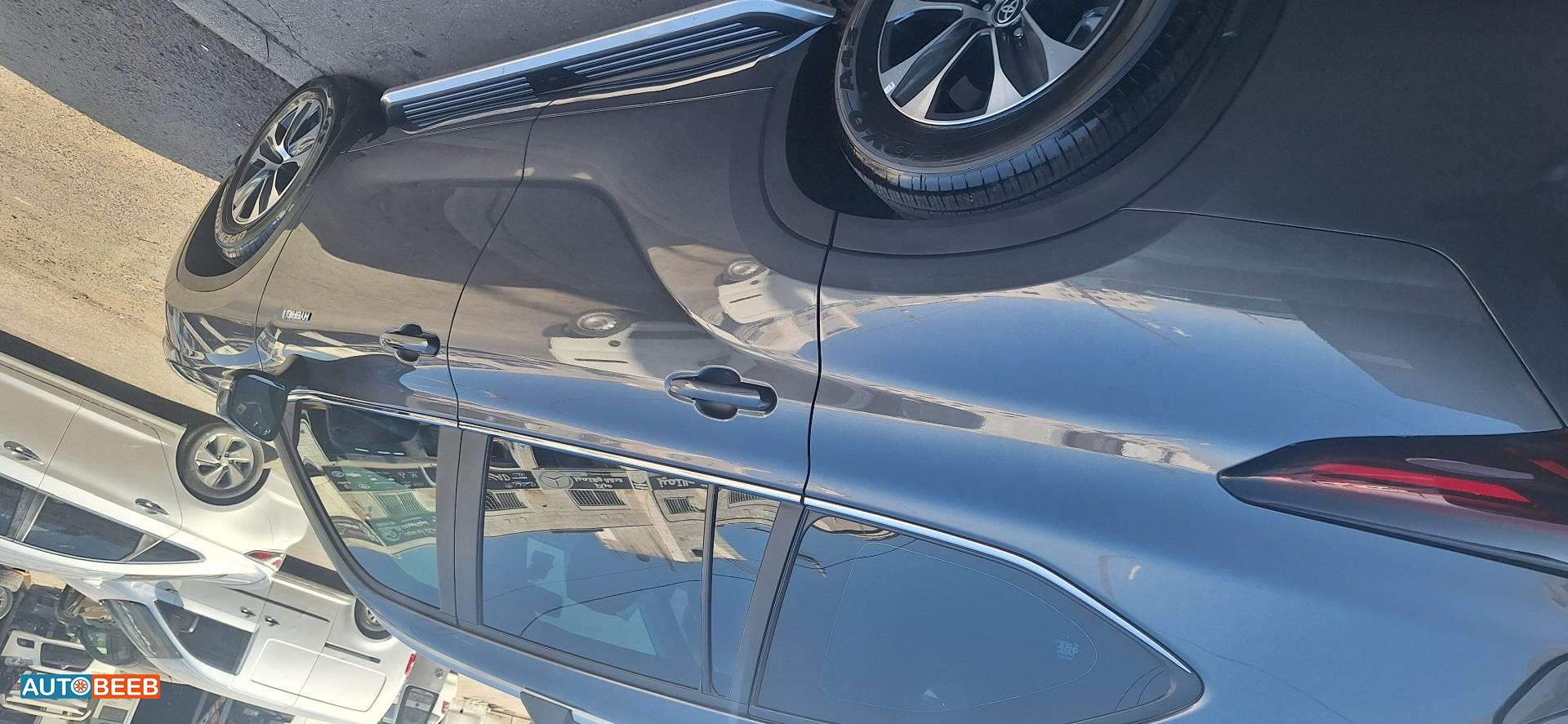 تويوتا هايلاندر 2024