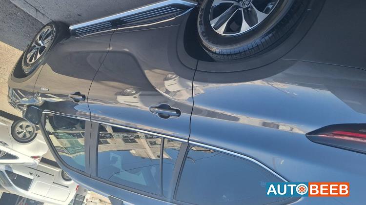 تويوتا هايلاندر 2024