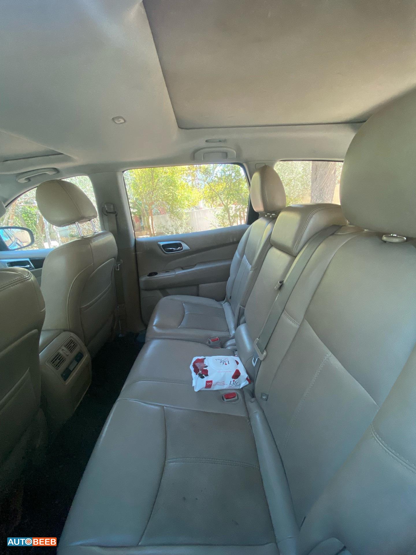 Nissan Pathfinder 2017