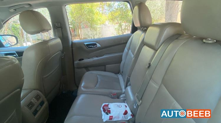 Nissan Pathfinder 2017