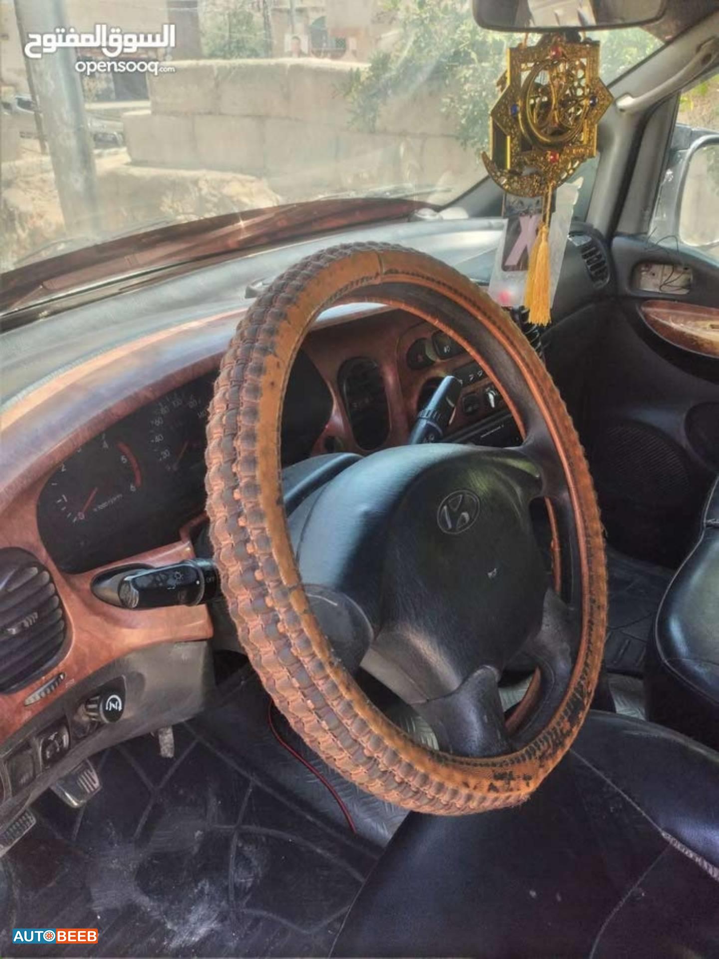 ميني فان هيونداي 2003