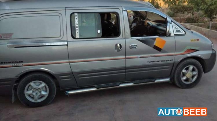 ميني فان هيونداي 2003