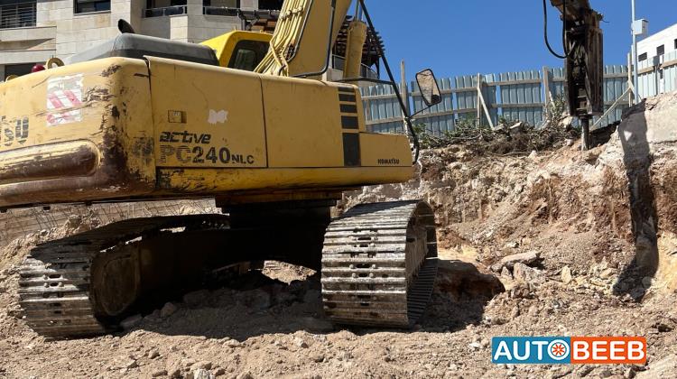 Tracked Excavator Komatsu 2026