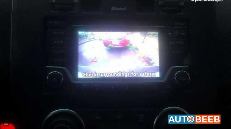 نيسان ليف 2017