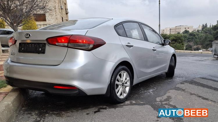 كيا سيراتو 2017