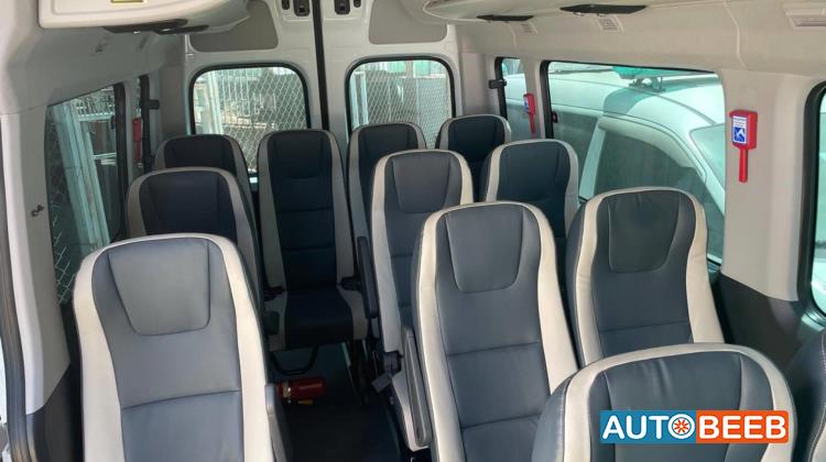 ميني باص هيونداي 2023