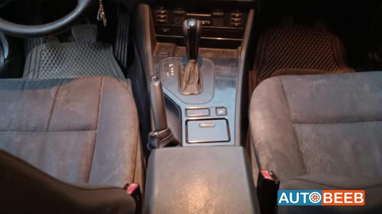 بي ام دبليو 520 2000