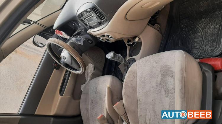 هيونداي اكسنت 2010