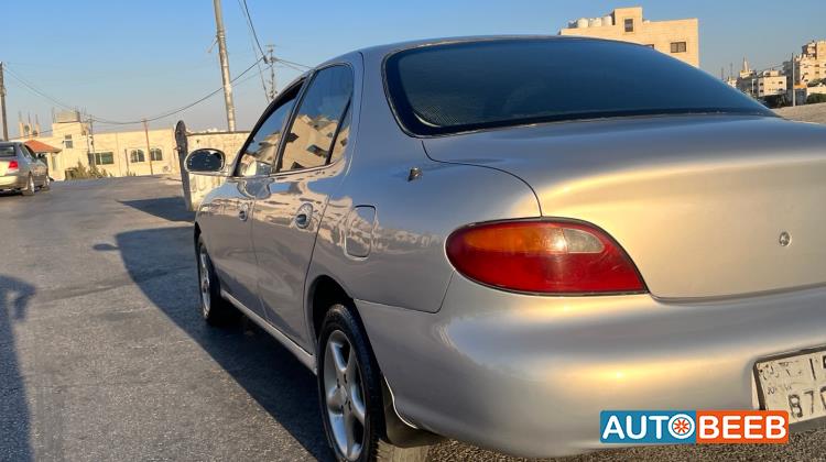 هيونداي افانتي 1995