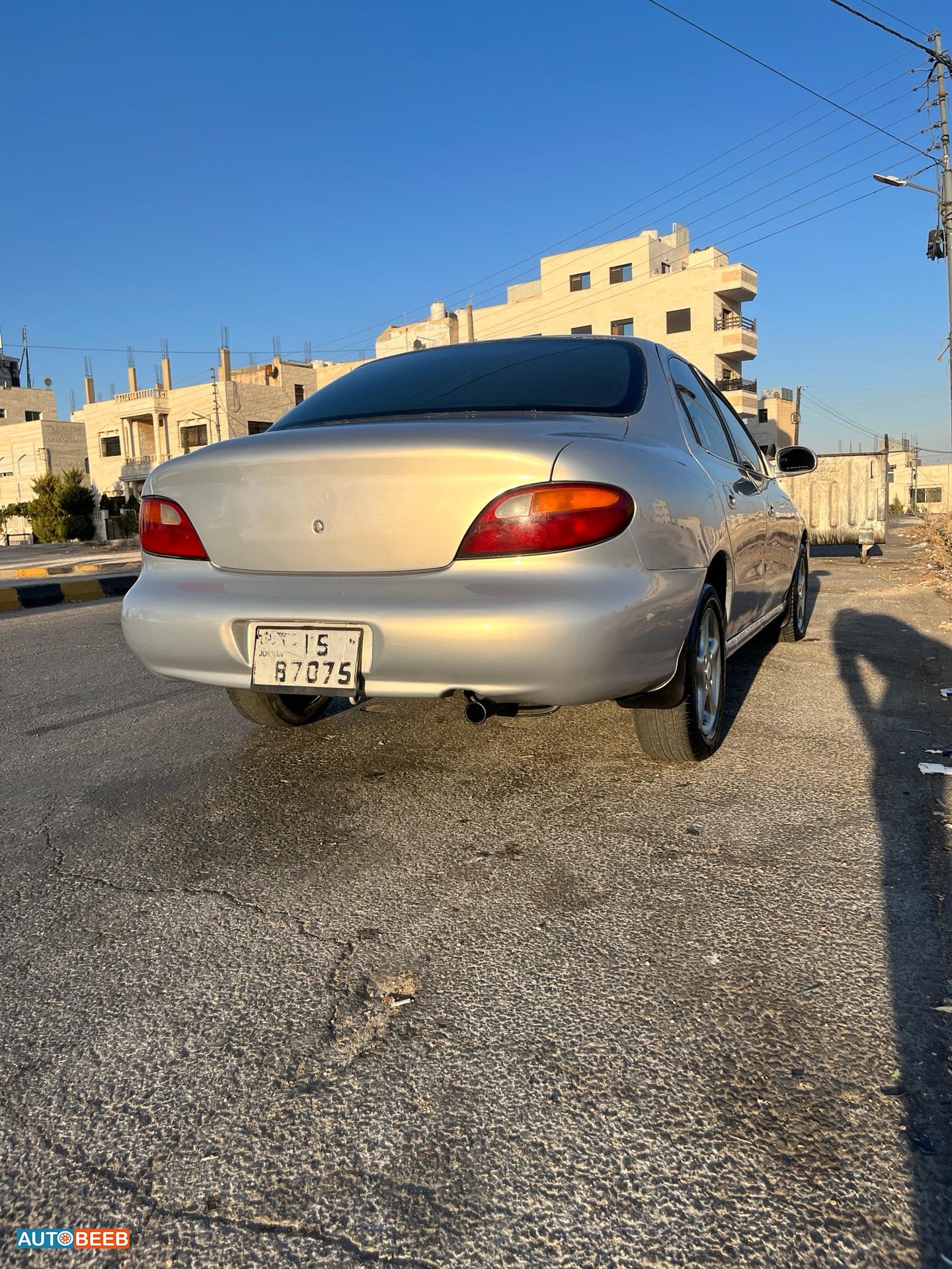 هيونداي افانتي 1995