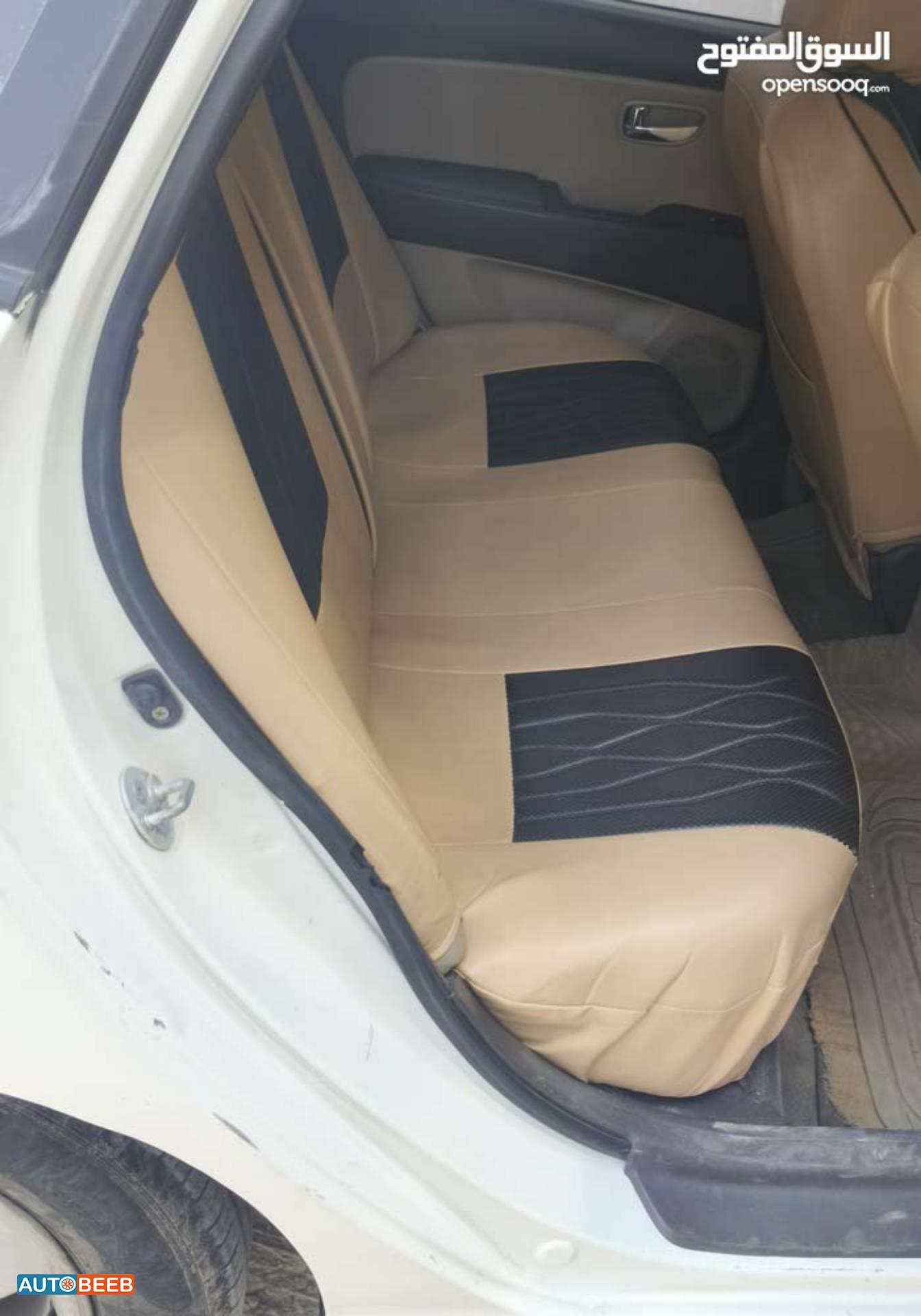 هيونداي افانتي 2010