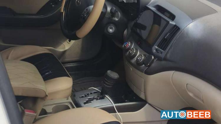 هيونداي افانتي 2010