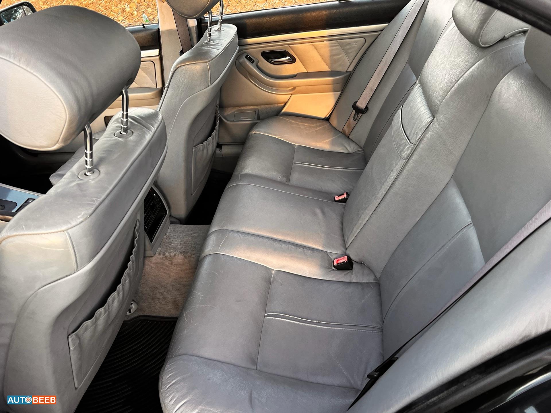 بي ام دبليو 525 2000