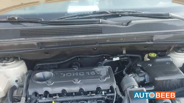 كيا كارينز 2007