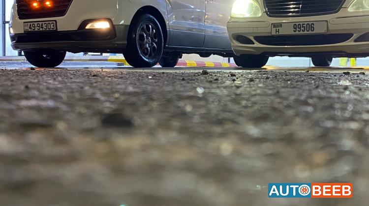 ميني باص هيونداي 2014