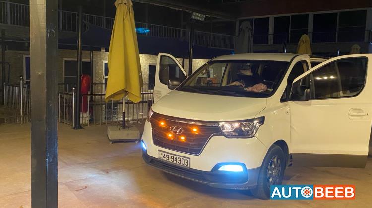 ميني باص هيونداي 2014