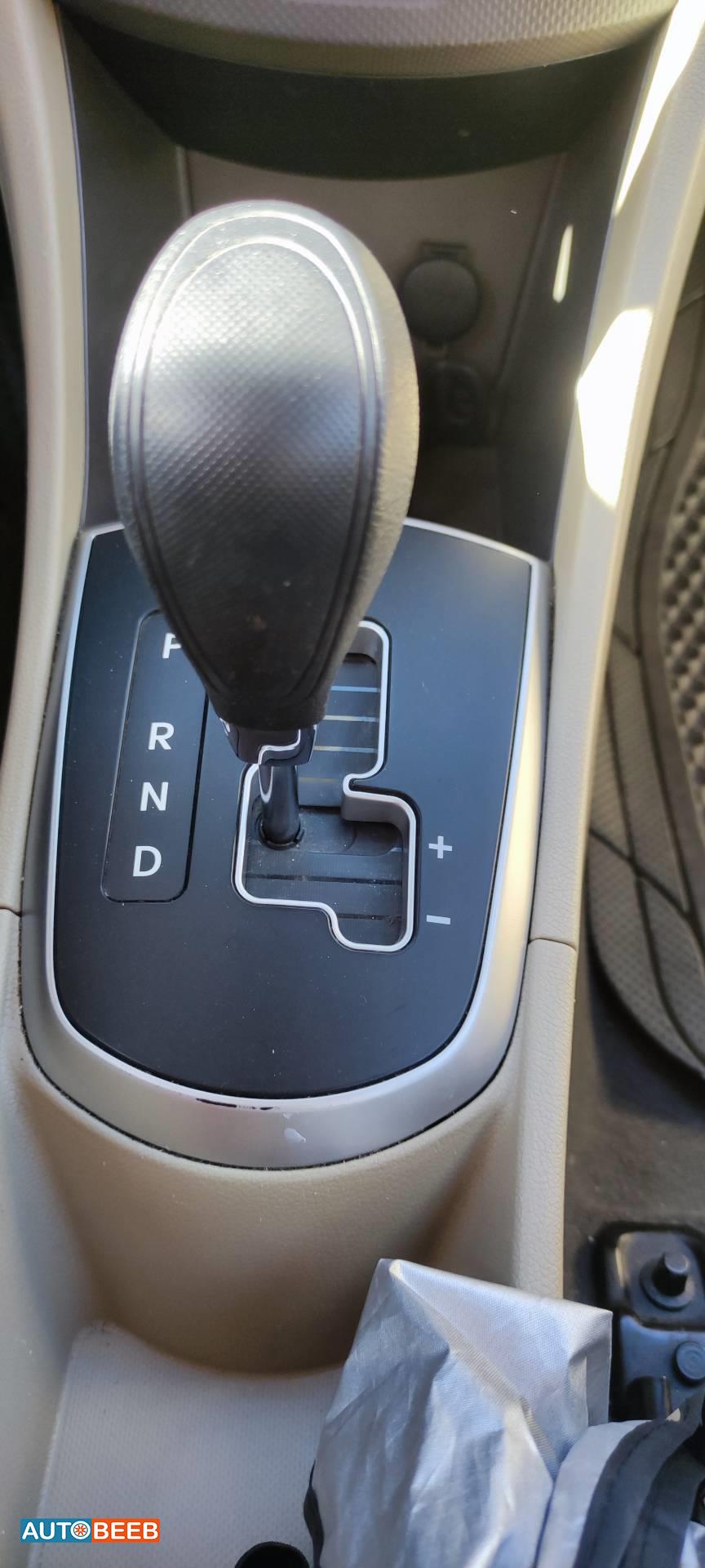 هيونداي اكسنت 2015