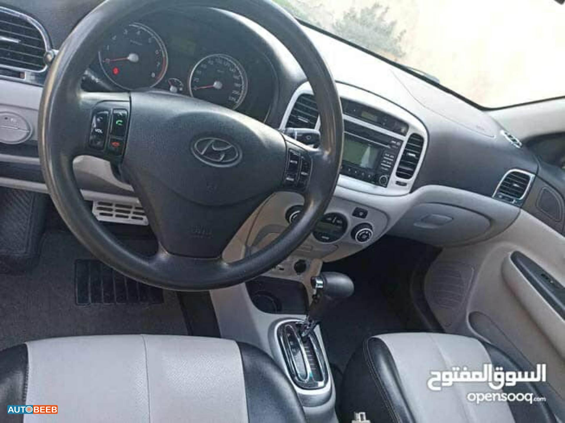 Hyundai Verna 2011