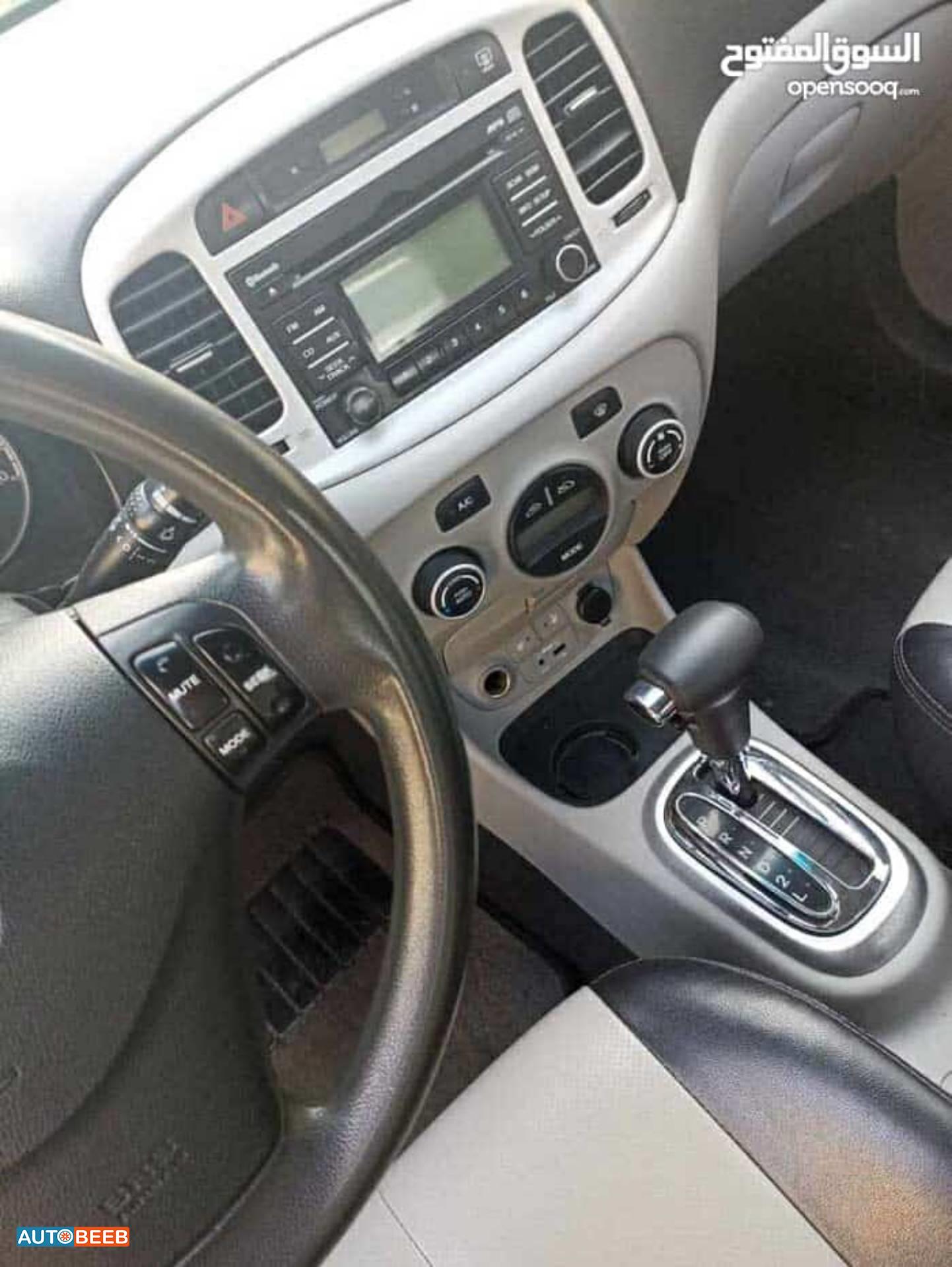 Hyundai Verna 2011