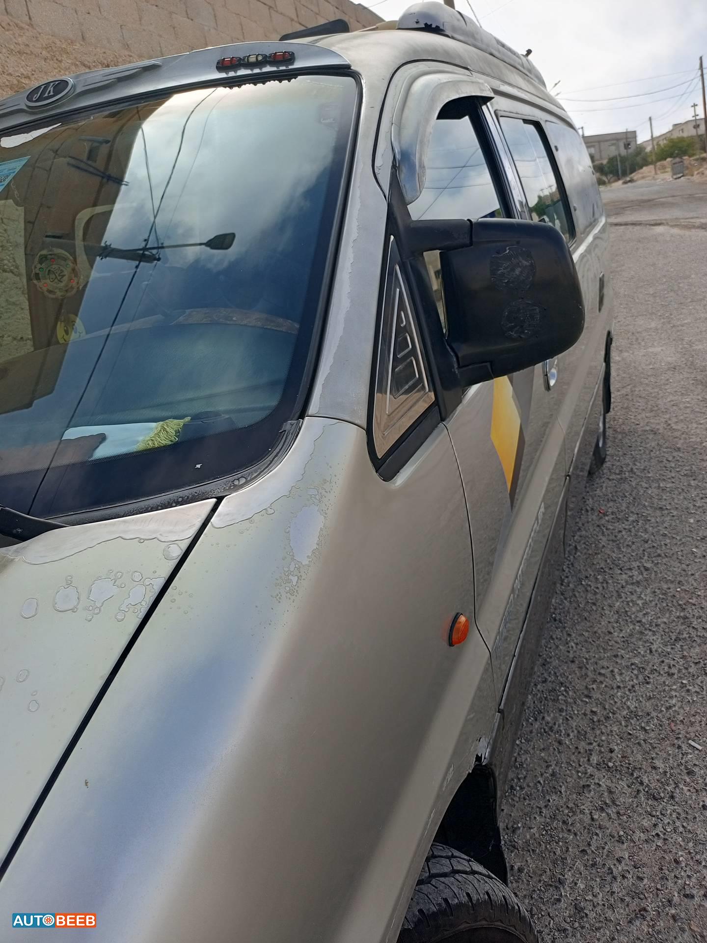 ميني باص هيونداي 2000