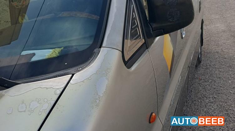 ميني باص هيونداي 2000