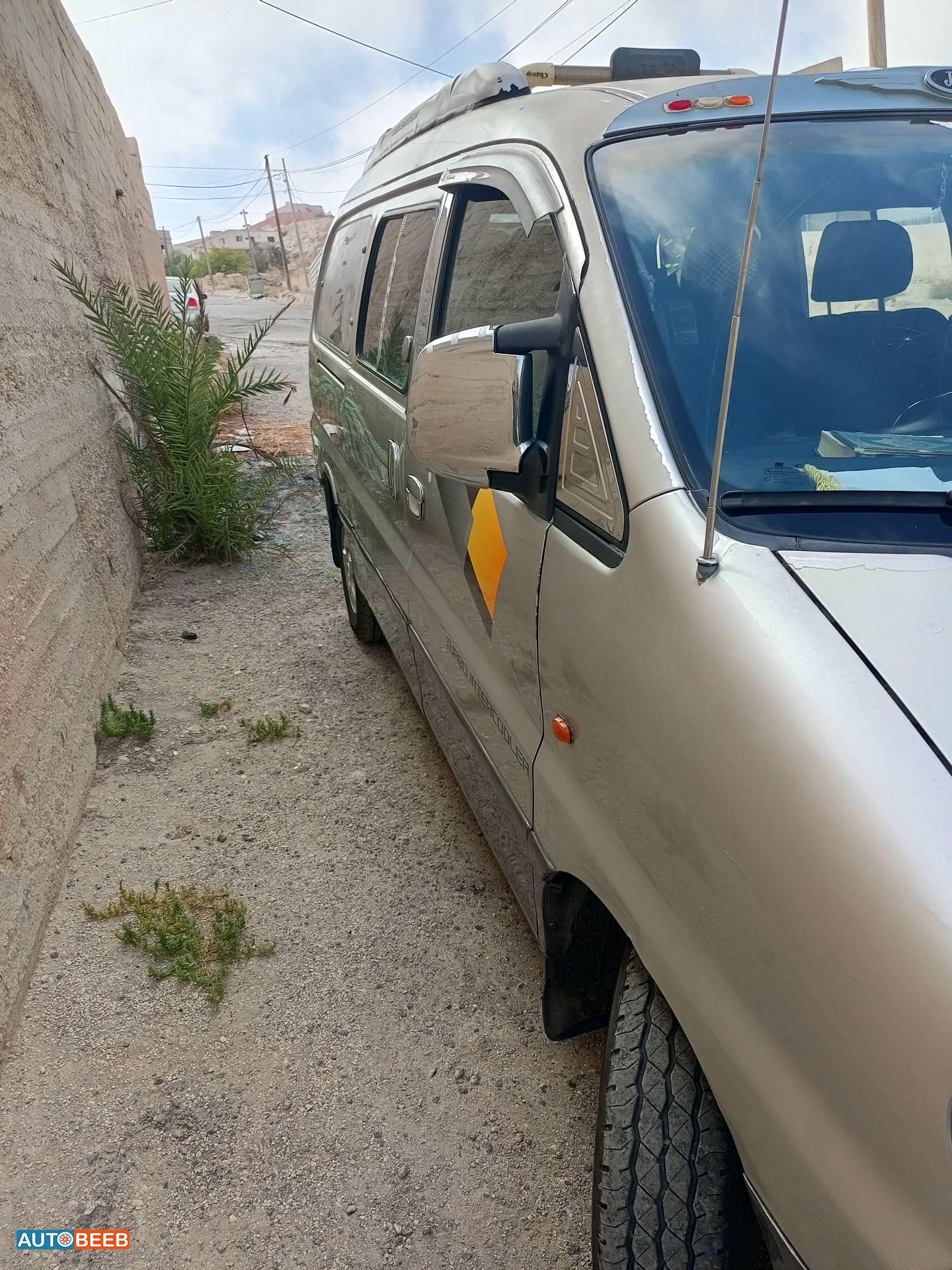 ميني باص هيونداي 2000