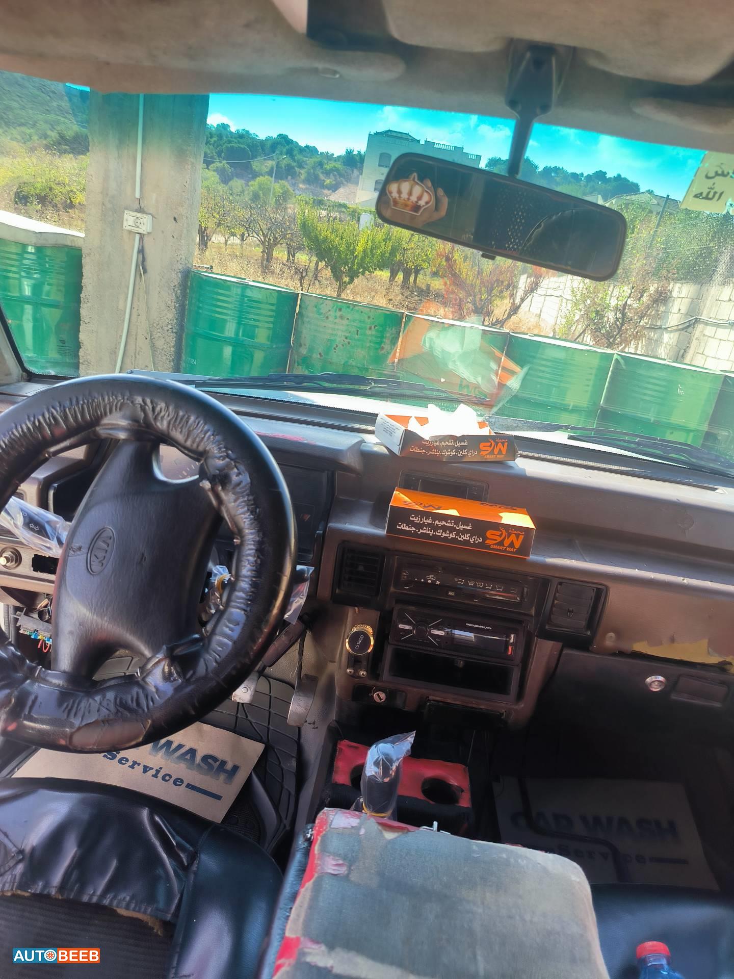 ميتسوبيشي L200 1988