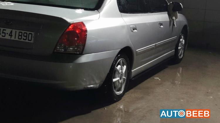 هيونداي افانتي 2004