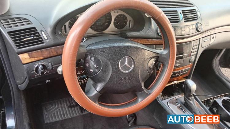 Mercedes Benz E240 2003