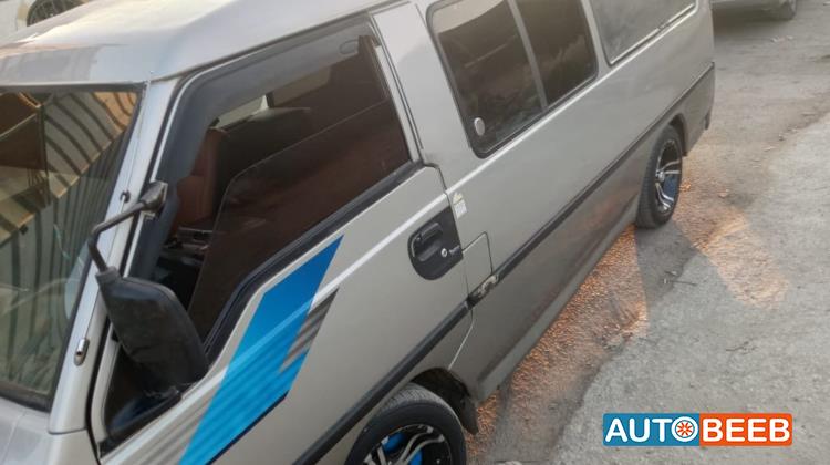 ميني باص هيونداي 1999