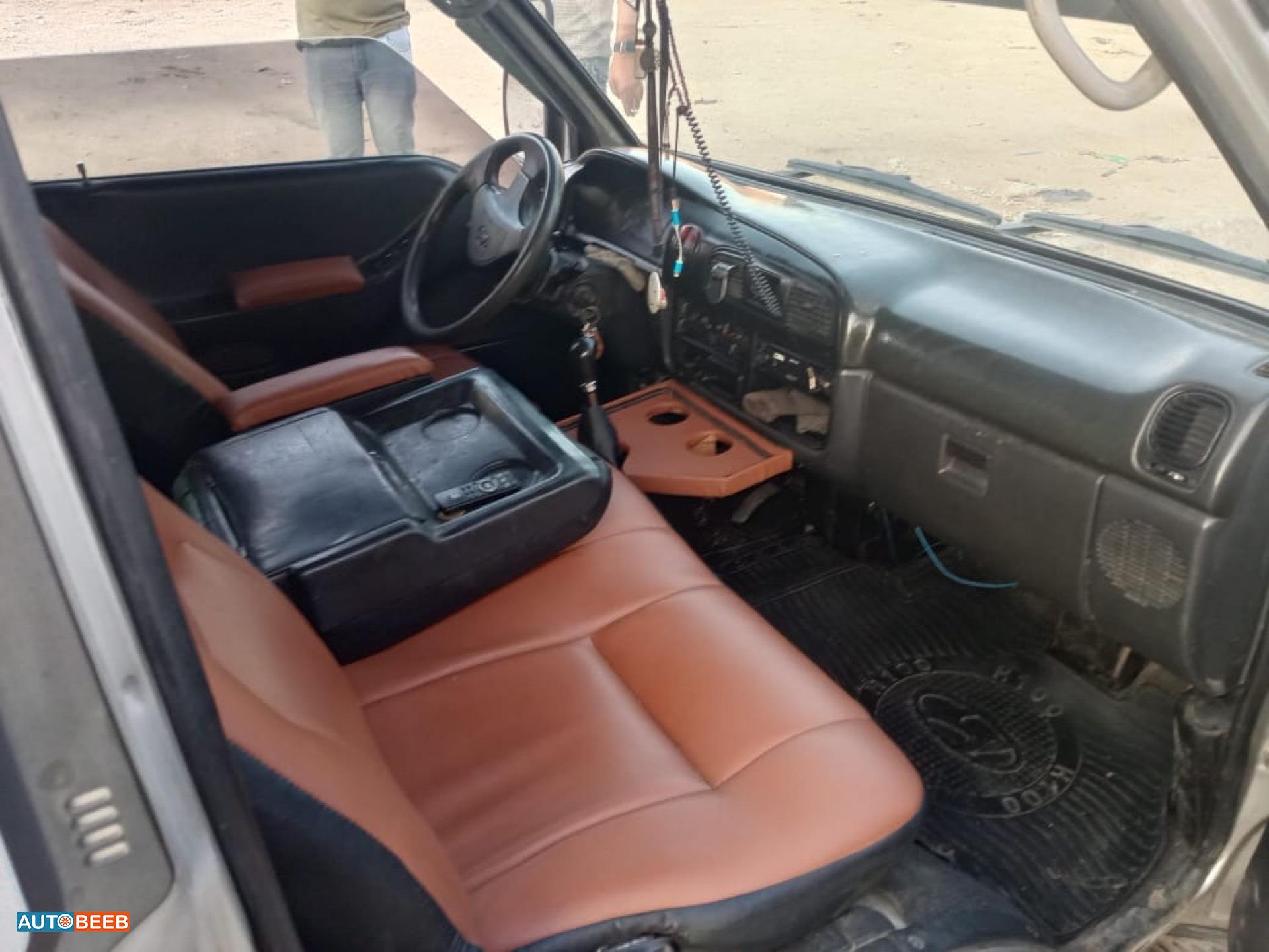 ميني باص هيونداي 1999